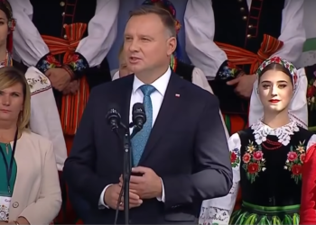 W weekend odbyły się dożynki prezydenckie, przemawiał prezydent Andrzej Duda, tematem była między innymi ustawa futerkowa.