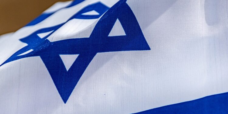 W Strefie Gazy, Palestyńczycy wystrzelili dwie rakiety. Jeden z pocisków bojowników został przechwycony przez system obrony powietrznej