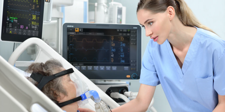 Koronawirus: Dr Grażyna Cholewińska-Szymańska alarmuje, że w szpitalach w Warszawie brakuje już wolnych respiratorów. Sytuacja jest poważna.