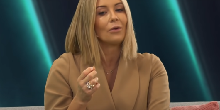 Małgorzata Rozenek została nazwana przez fanów hipokrytką po tym jak w serwisie Instagram namawiała żeby kupować używane rzeczy.