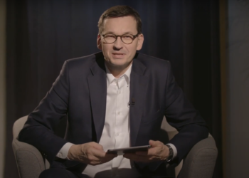 Koronawirus: Rząd premiera Mateusza Morawieckiego cały czas rozważa wariant, w którym wprowadzi w kraju stan nadzwyczajny.