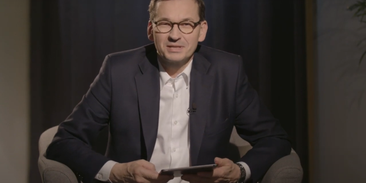 Koronawirus: Rząd premiera Mateusza Morawieckiego cały czas rozważa wariant, w którym wprowadzi w kraju stan nadzwyczajny.