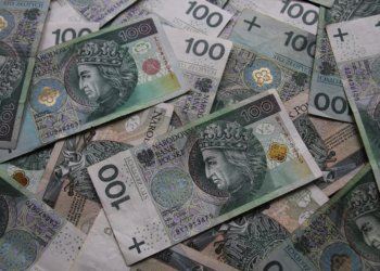 NBP podało właśnie, że w sierpniu bieżącego roku padł niechlubny rekord, oprocentowanie lokat było najniższe w historii.