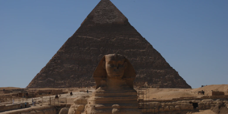 Wielka Piramida w Gizie: Tajemnica Piramidy Cheopsa mogła właśnie zostać odkryta, naukowcy natrafili podczas badań na dziwną anomalię.