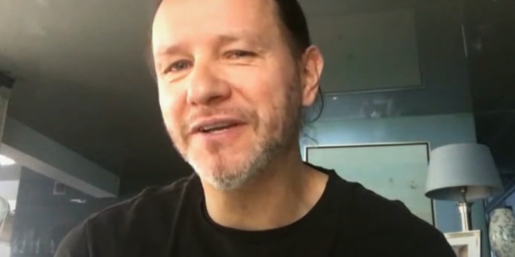 Radosław Majdan jest zarażony koronawirusem powodującym groźną chorobę COVID-19, jest w szpitalu, zapytano o jego stan zdrowia