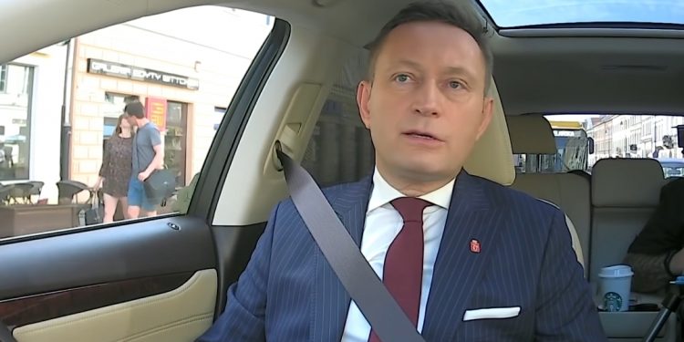 Warszawa, koronawirus: Rafał Trzaskowski usunął ze stanowiska swojego dotychczasowego zastępcę, którym od 2018 roku był Paweł Rabiej