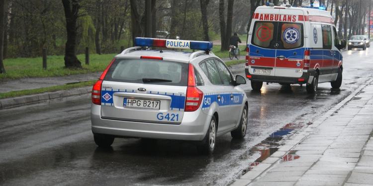 Tragedia w Sosnowcu, dwie dziewczynki spadły z budynku starej piekarni, wypadek miał miejsce w piątek, 13-latka nie żyje.