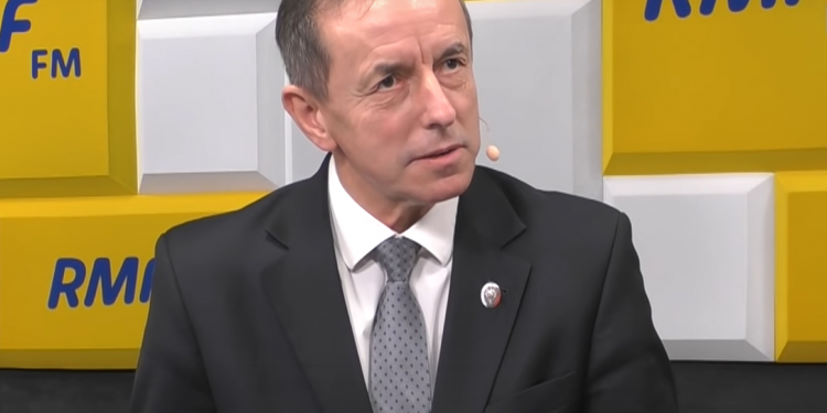 Jest reakcja rządu PiS na wystąpienie marszałka Senatu, Tomasza Grodzkiego odnośnie pieniędzy z Unii Europejskiej. Konflikt narasta