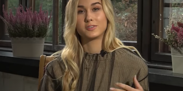 Strajk Kobiet: Ida Nowakowska, prezenterka TVP, jednym wpisem w Instagram rozwścieczyła strajkujących, odmówiła modlitwę i wylał się hejt