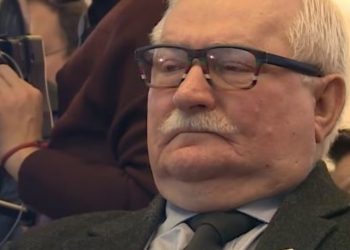 Lech Wałęsa, wrzucił post na którym widnieje na nim koktajl mołotowa, pod nim były prezydent nawołuje do rewolucji i zamieszek.