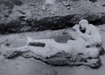 Pompeje: Naukowcy poinformowali właśnie, że znaleźli szczątki dwóch ofiar wybuchu Wezuwiusza z czasów Starożytnego Rzymu.