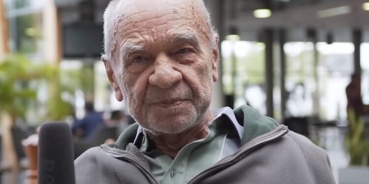 Świat według Kiepskich: Wraca temat innego aktora serialu, choroba na jaką cierpi Ryszard Kotys nie odpuszcza, jaki jest jego stan zdrowia?