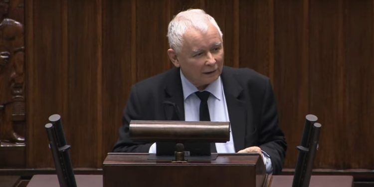 Strajk kobiet: Jarosław Kaczyński zwrócił się do polityków opozycji w związku z protestami w Warszawie. Ostre slowa premiera