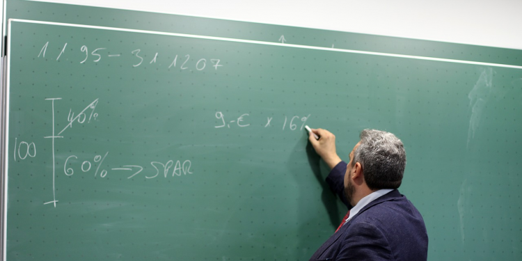 Berlin: 11-letni muzułmanin wypowiedział straszne słowa do swojej nauczycielki. Zagroził, że zetnie jej głowę. Następnie przeprosił.