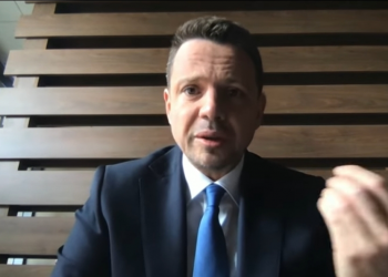 Strajk Kobiet: Prezydent Warszawy Rafał Trzaskowski skrytykował na Twitter użycie siły przeciwko protestującym, którego dopuściła się policja