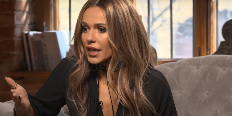 To koniec jej kariery, stało się, Dorota Rabczewska, czyli Doda oficjalnie zawiesiła karierę. O wszystkim poinformowała na Instagramie.