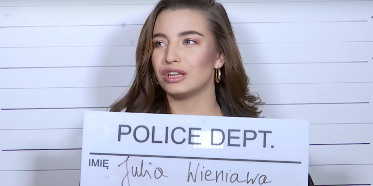 Julia Wieniawa potwierdziła związek, jej nowy partner to aktor Nikodem Rozbicki, Para do dłuższego czasu przyjaźniła się ze sobą.