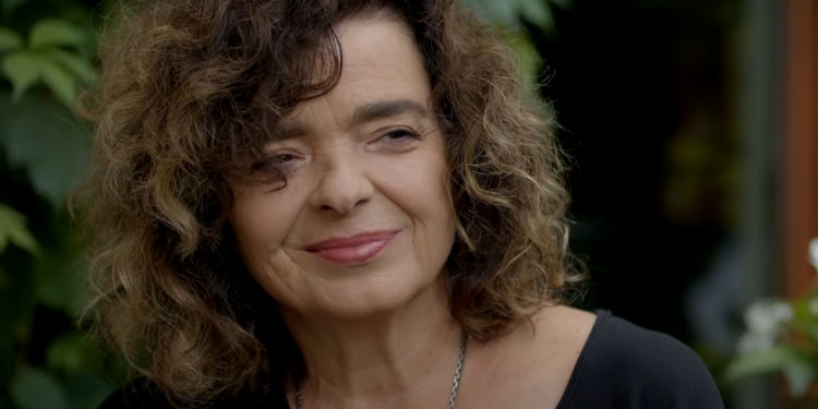 Katarzyna Grochola ofiara przemocy, przyznała, że były mąż ją prześladował i bił, teraz pisarka wspiera kobiety borykające się z tym problemem