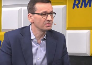 Mateusz Morawiecki powiedział, że on sam na pewno się zaszczepi na COVID-19, jeżeli tylko lekarz na to pozwoli, martwi go jednak jedna rzecz