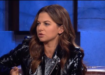 Strajk kobiet: Anna Lewandowska pojawiła się na okładce magazynu "Elle" z podpisem "Siła kobiet". Żona piłkarza została zaatakowana.