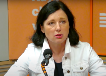 Unia Europejska ponownie grozi Polsce i Węgrom, słowa jakie wypowiedziała Jourova odbiły się szerokim echem nie tylko w naszym kraju