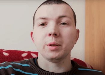 Jaruś z programu „Chłopaki do wzięcia” nago na nagraniu! Teraz się tłumaczy