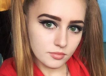 Z pozoru niewinna twarz normalnej, młodej dziewczyny. Julia Wiktorowa od kilku lat jednak nie wygląda “typowo”. Jej buzia absolutnie nie pasuje do reszty sylwetki. To co za chwilę zobaczycie może zszokować. To jak wygląda obecnie powoduje, że nie jest w stanie uciec przed natrętnym wzrokiem gapiów.