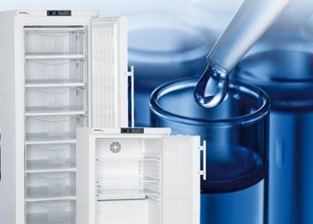 Przechowywanie leków w witrynie chłodniczej w aptece