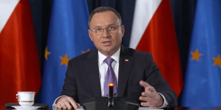 Szansa dla Dudy. Czy pokaże Polakom, że obrona konieczna to nie tylko amerykańskie filmy?