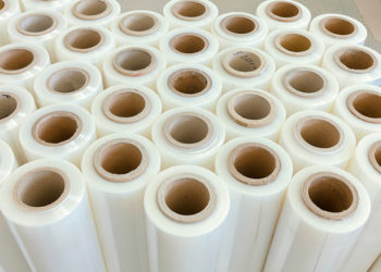 Jak przygotować palety do transportu przy pomocy folii stretch?