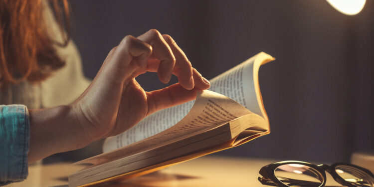 It Starts with Us – dla kogo jest bestseller Colleen Hoover?