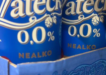 Polacy często mylą piwo bezalkoholowe z alkoholowym. Badanie IBRiS wskazuje na potrzebę zmian w oznaczeniach